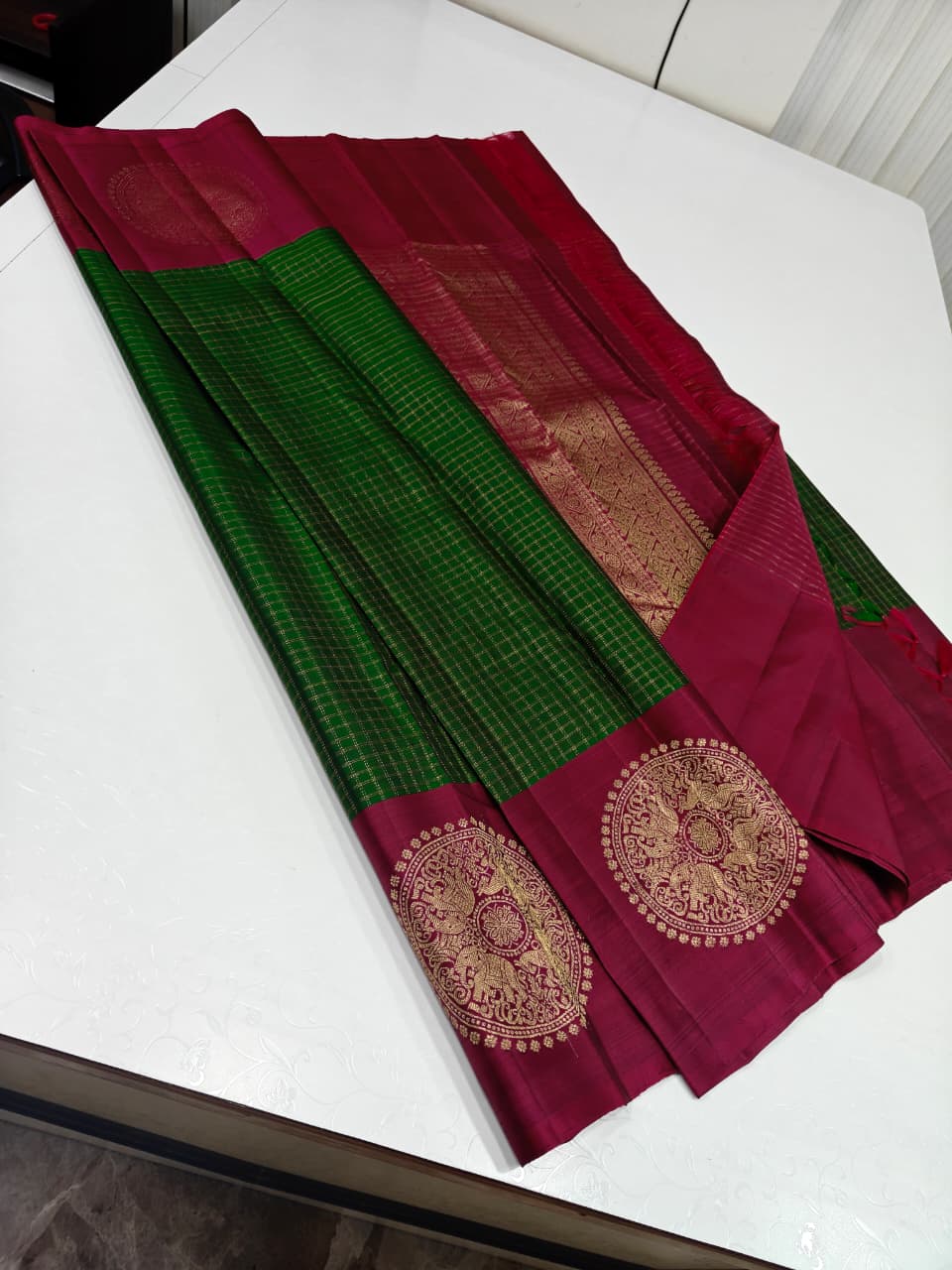 Pure Handwoven Kanchipuram Silk Bridal Saree with 2G Pure Zari